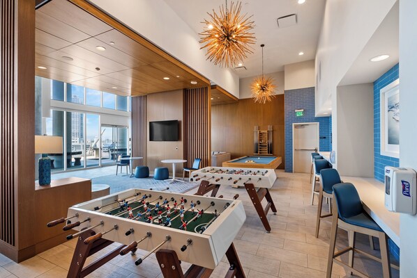 Spielezimmer