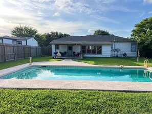 Utomhuspool