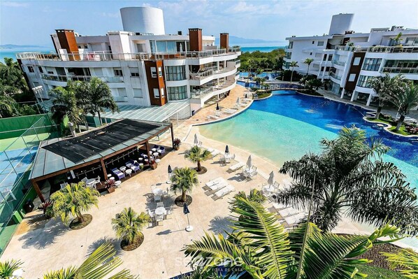 Basic Apartment | Pool