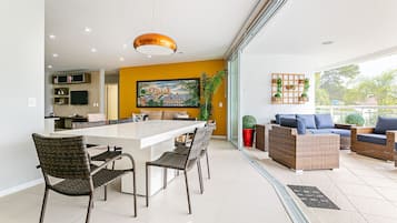 基本公寓 | 內部