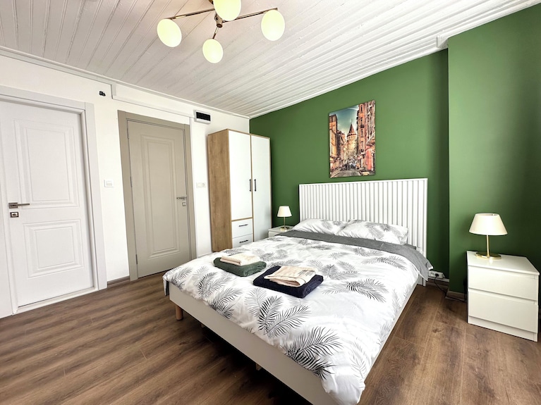 Yellowhouse Room 5 - Istanbul