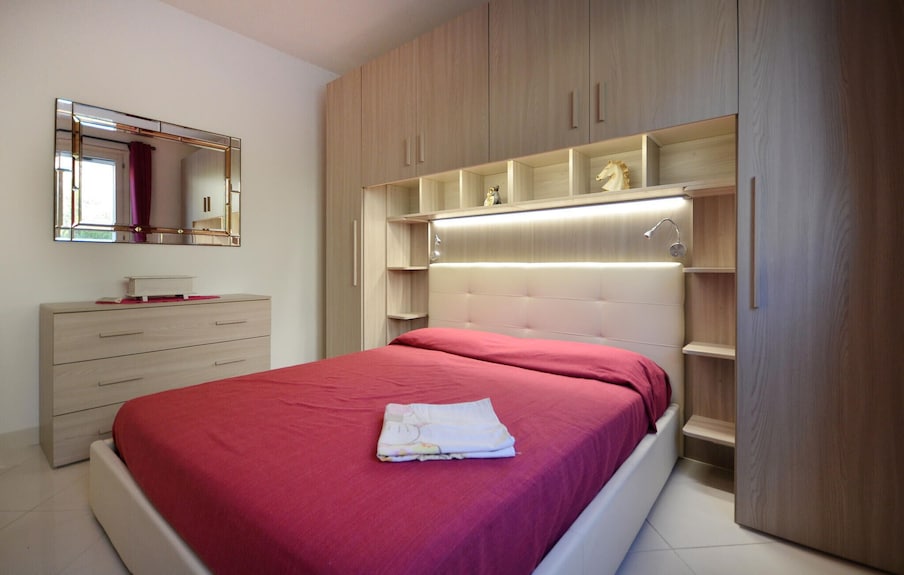 1 Bedroom Stunning Apartment In Scarlino - Scarlino