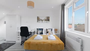1 bedroom, free WiFi, bed sheets