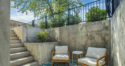 Stylish Mountain Basecamp, Serene Comfort in 650 SqFt