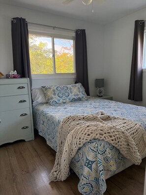 3 bedrooms, iron/ironing board, travel cot, free WiFi