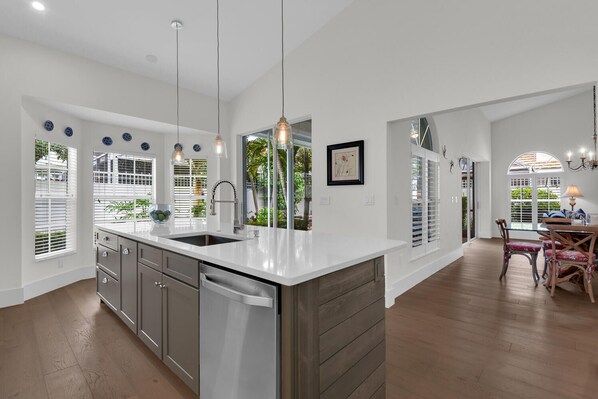 Fridge, microwave, oven, stovetop - Coastal Retreat in Windstar (Naples)