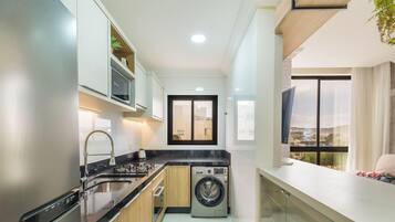 Basic Apartment | Private kitchen | Cookware/dishes/utensils