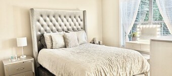  5-bedroom Game House with Gym - Hot Tub - Game Room - Sleeps 12