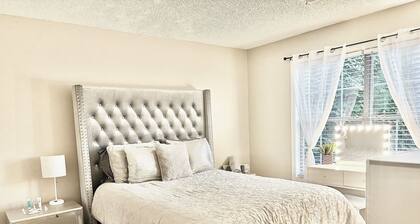 5-bedroom Game House with Gym - Hot Tub - Game Room - Sleeps 12