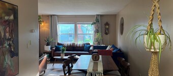 Cozy Vibe, Clean, Beach Access, 10 mins to GOTL!
