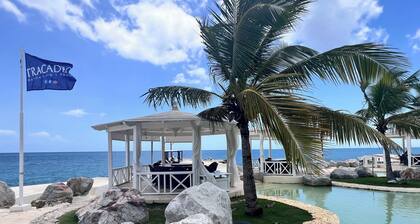 Refuge In Paradise ☀️🌙