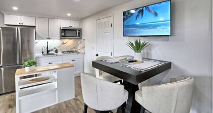 Modern Luxe Guest House | Stunning Views + Parking