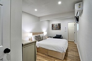 WiFi, bed sheets
