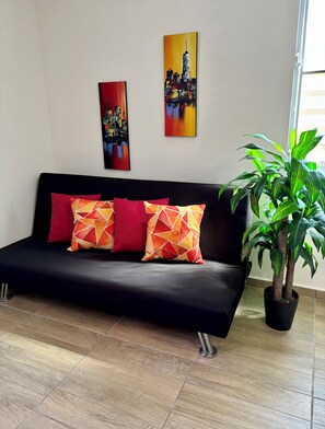 Unclassified image, 2 of 18, button