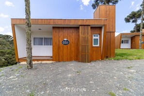 Basic Cabin | Exterior