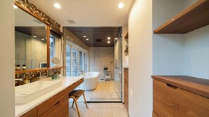 Villa, Garden View | Bathroom | Hair dryer, slippers, towels, soap - Villa Ishinokura Hotel (Saga)
