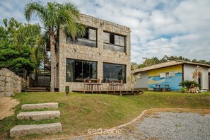 Basic Villa | Exterior