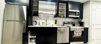 Hidden Gem: Modern 2BR | 2 Bathroom Suite with Private Entrance