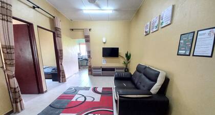 Charming 3-bedroom house with WiFi, AC, family-friendly in superb Shah Alam