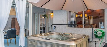 Spacious 4-bedroom house with WiFi and AC in fantastic Chandler