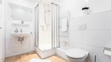 Bügeleisen/Bügelbrett, kostenloses WLAN