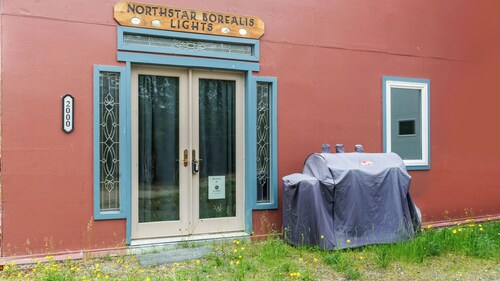 Rustic Retreat Under the Stars - Quiet, Cozy, & Woodsy - high speed WIFI