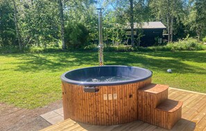 Outdoor spa tub - Stunning home in Vittsjö with sauna (Vittsjö)