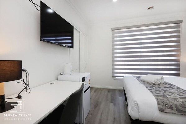 1 bedroom, desk, iron/ironing board, WiFi