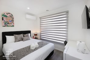 1 bedroom, desk, iron/ironing board, WiFi