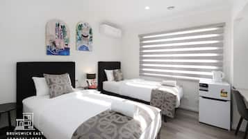 1 slaapkamer, een bureau, een strijkplank/strijkijzer, wifi