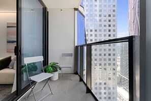 Property grounds - Designer Dream: Wellness Spa & City Living | 1BR Melbourne CBD Retreat | Balcony Views | Pool, Gym, Sauna | Free Tram Zone | Steps to Market & Station (Melbourne)