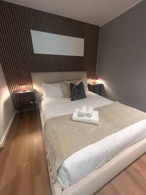 1 bedroom, desk, iron/ironing board, WiFi