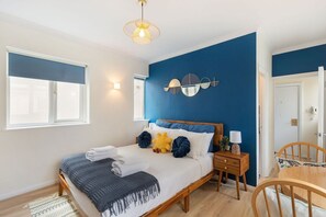 1 bedroom, iron/ironing board, Internet, bed sheets