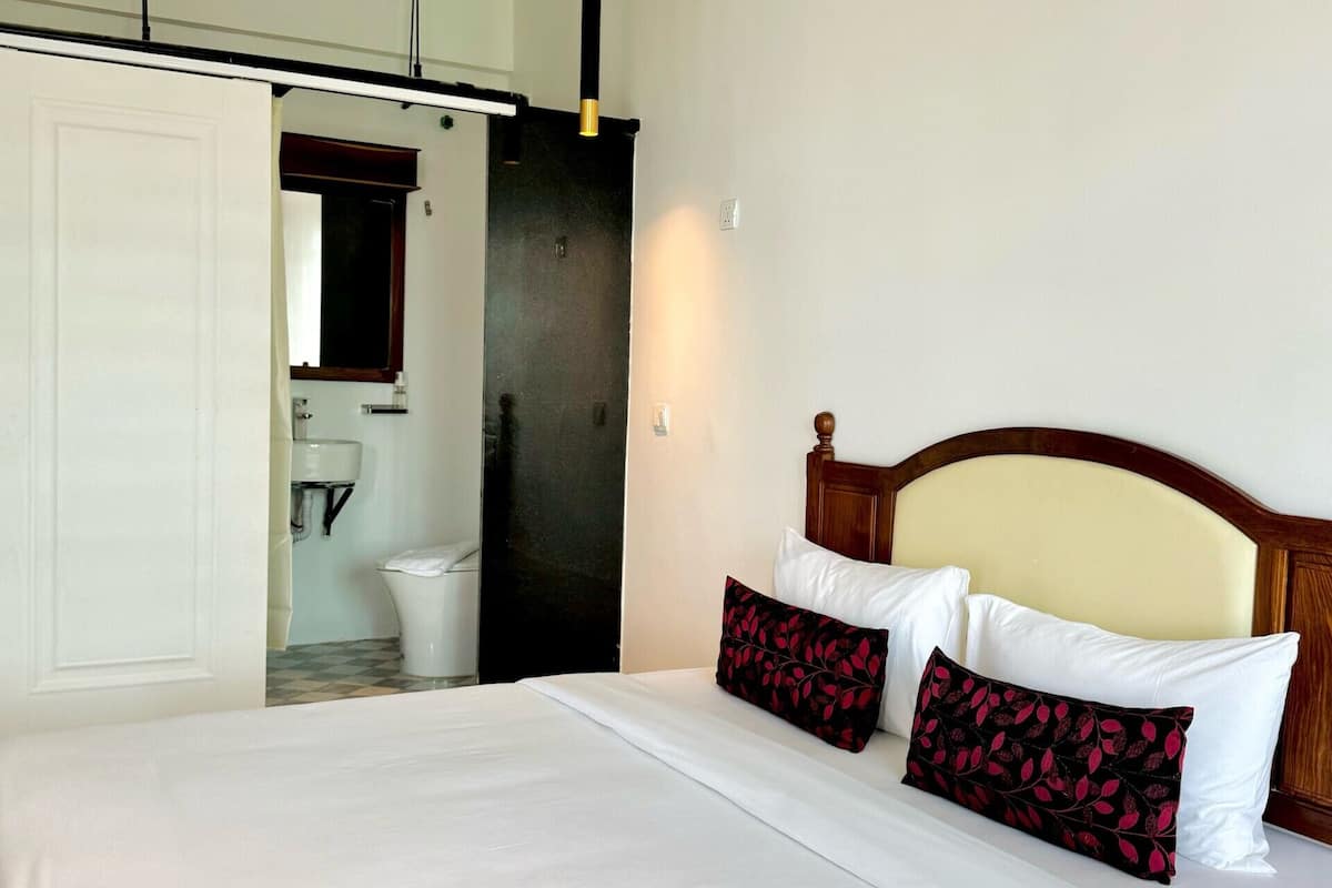 Deluxe Double Room | Free WiFi, bed sheets