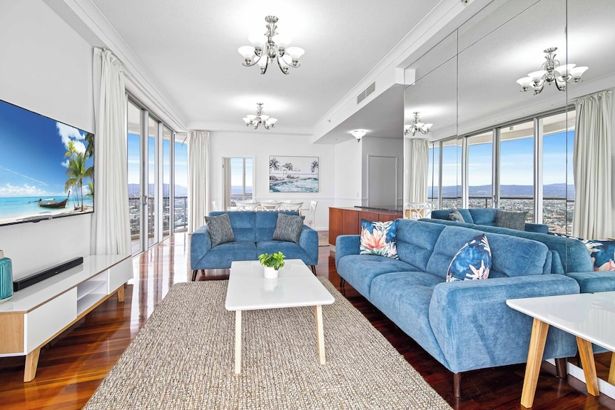 Chevron Renaissance Skyhome Ocean & River Views - Surfers Paradise