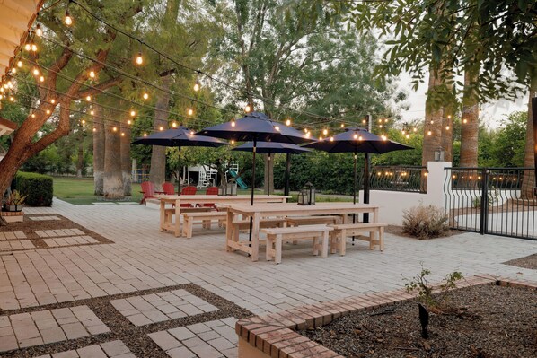 Outdoor dining