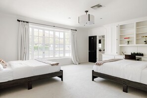 8 Schlafzimmer, Bügeleisen/Bügelbrett, Reisekinderbett, kostenloses WLAN