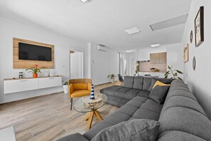 TV, peis og fotballspill