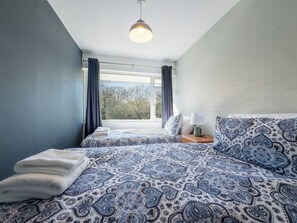 WiFi, bed sheets