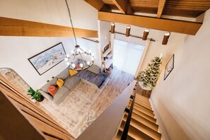 Smart-TV, peis, fotballspill og bordtennis