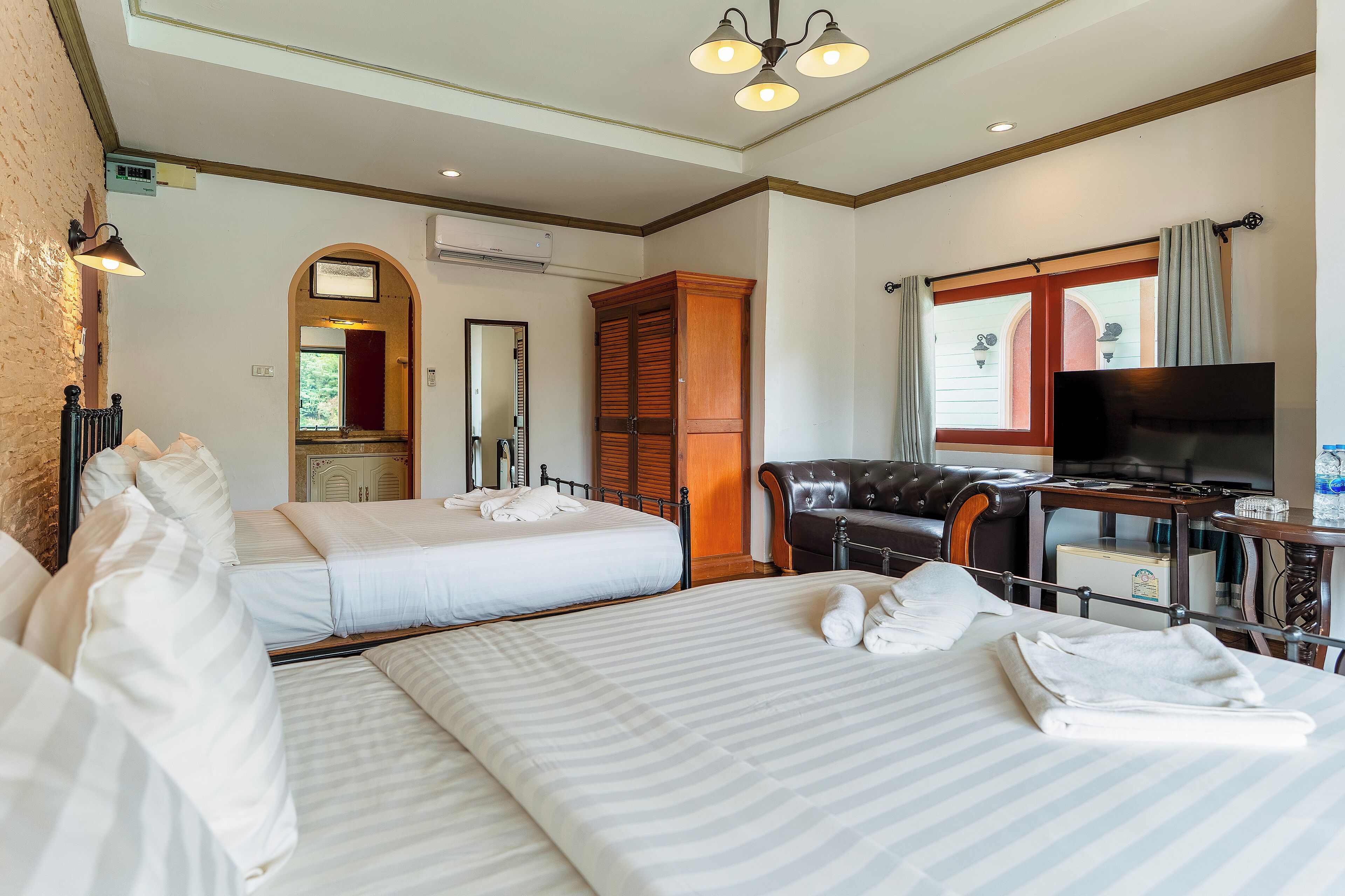 Standard-Villa, Flussblick | Verdunkelungsvorhänge, kostenloses WLAN, Bettwäsche