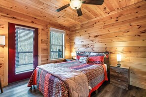 3 chambres, fer et planche à repasser, Wi-Fi, draps fournis