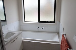 Handtücher, Seife, Toilettenpapier