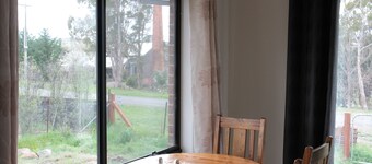 Cozy 2 bedroom house in historic Malmsbury