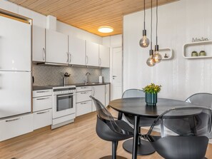 Kühlschrank, Kochgeschirr/Geschirr/Besteck