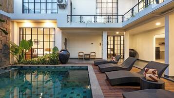 Kolam renang outdoor