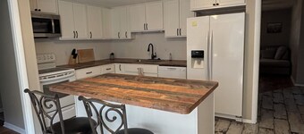 3 Bedroom Charming Ranch Cottage in Logansport close to walking trail