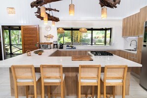 Fridge, microwave, oven, coffee/tea maker - Discover the magic of Villa Cuza (Portillo, Las Terrenas)