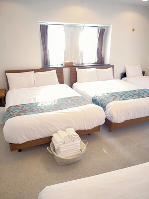 3 bedrooms, desk, iron/ironing board, free WiFi