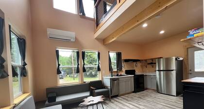 The Westport Pearl a quiet neighborhood, cozy, like bringing the outdoors in.